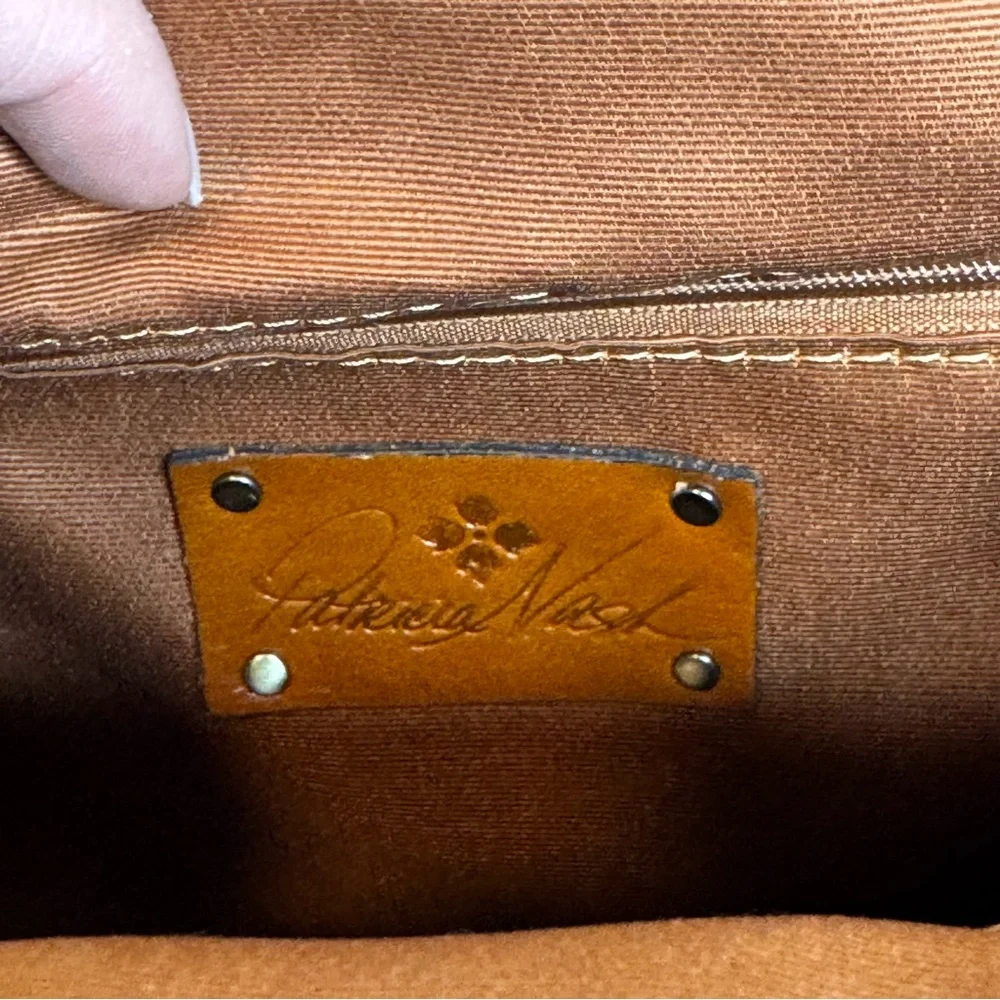 Patricia Nash Scalloped Raffia Collection Natural White Laureana Frame Satchel - Picture 9 of 16